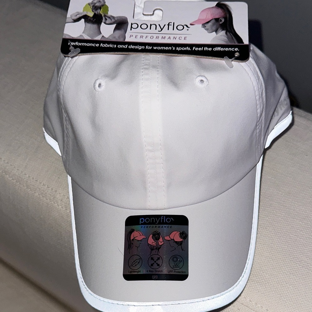 Ponyflo White Performance Women’s Hat